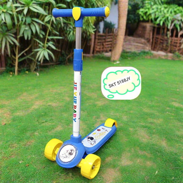 Astronaut Themed 3-Wheel Kick Scooter