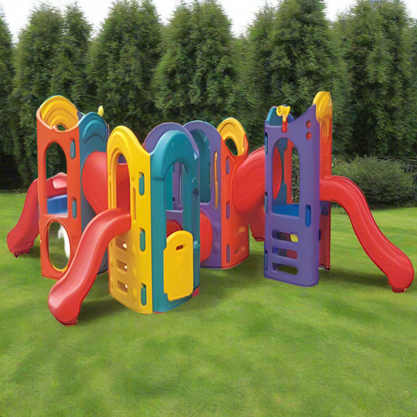 Dlx Slide & Tunel Play Center  L-235" W-165" H-64"