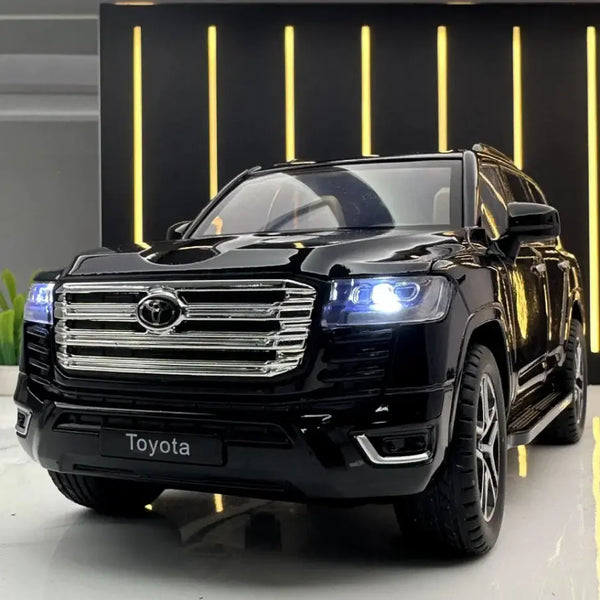 1:24 Land Cruiser LC300 Diecast Model Car – Remote Control Start, Lock & Unlock Functions